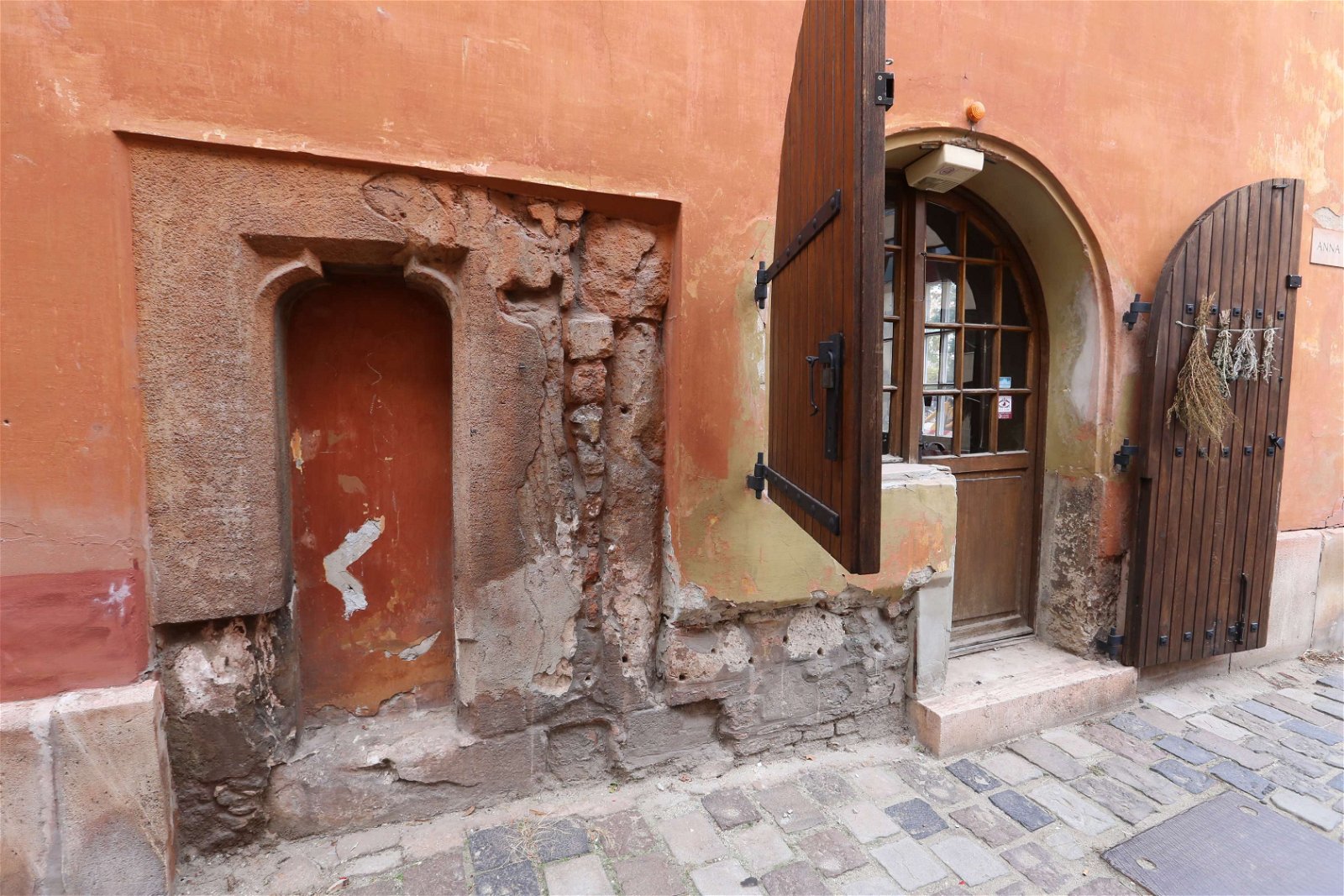 Golden Eagle Pharmacy Museum